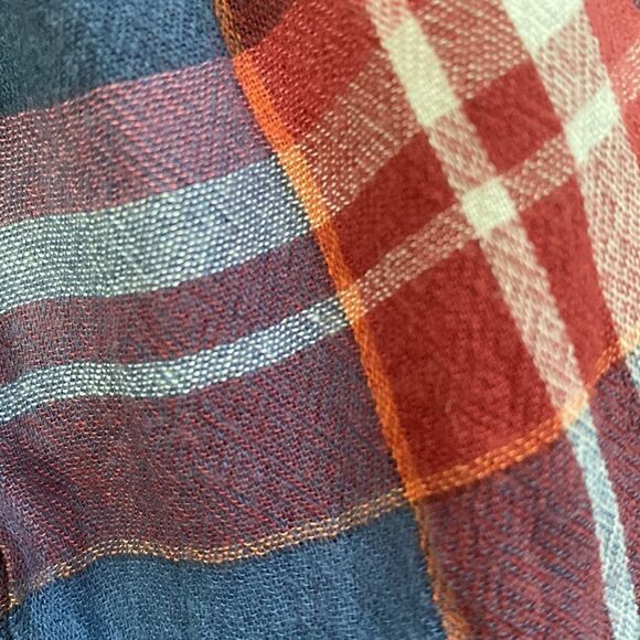 American Eagle plaid button down shirt - Picture 8 of 9